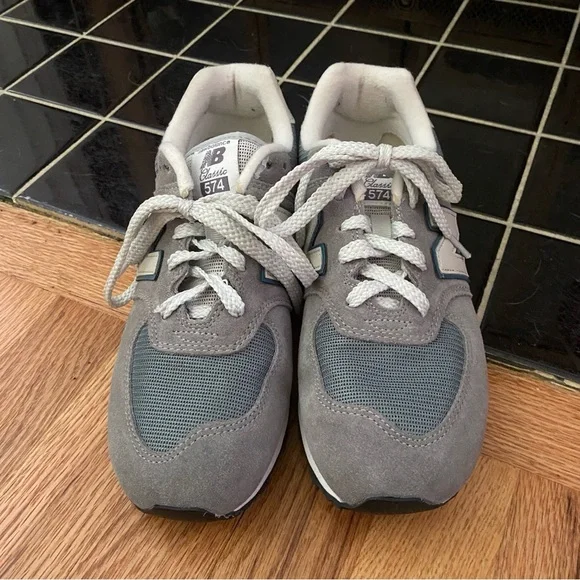 New Balance 574 - Picture 2 of 7